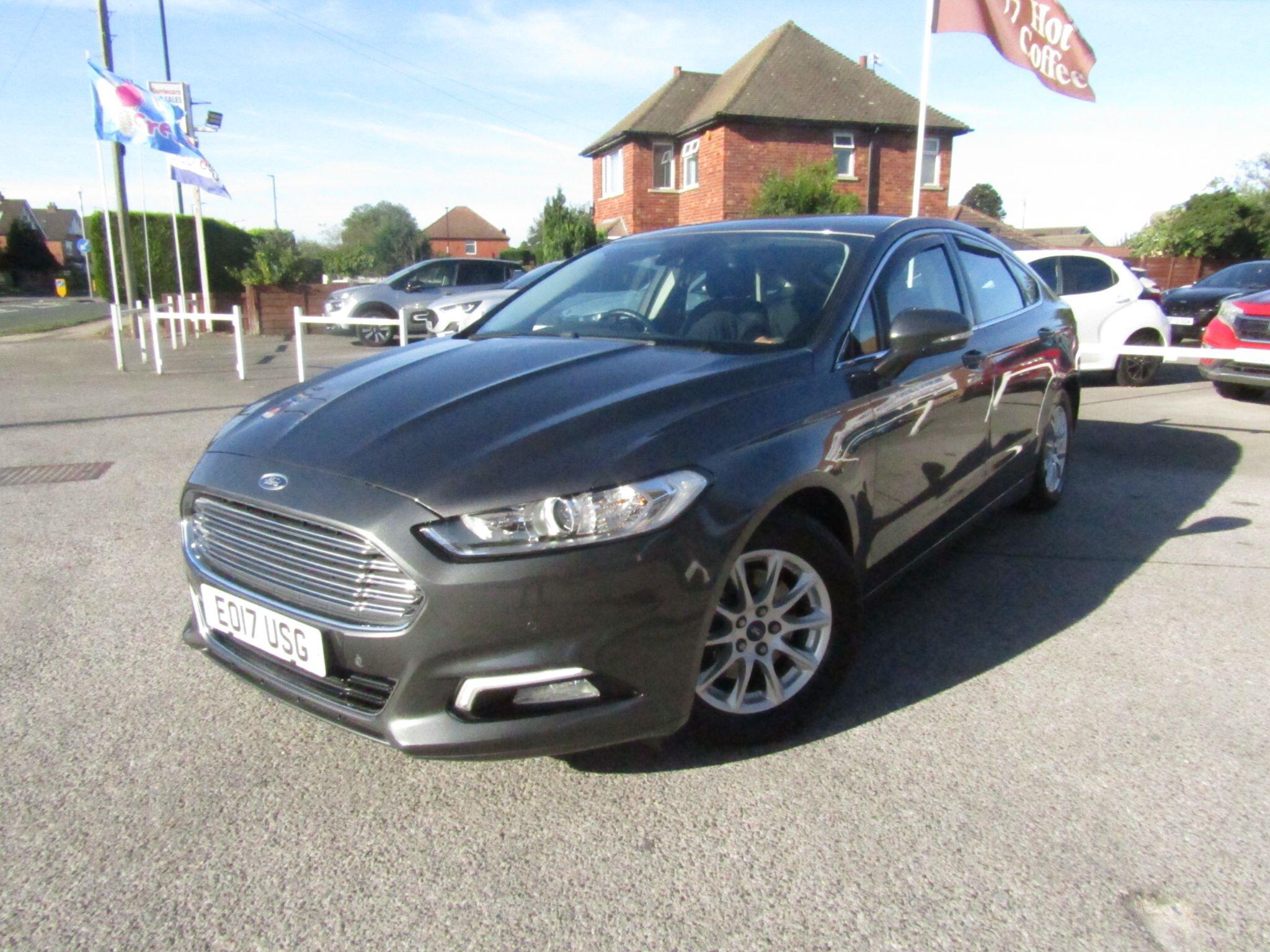 Ford Mondeo view 4