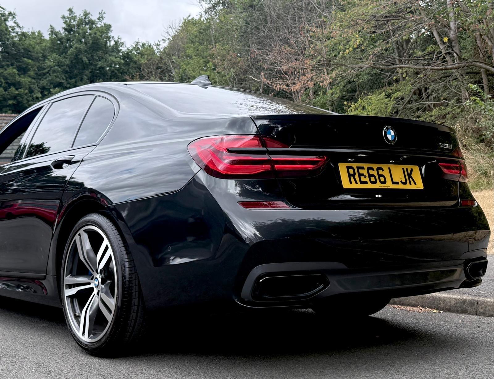 BMW 7 Series view 93