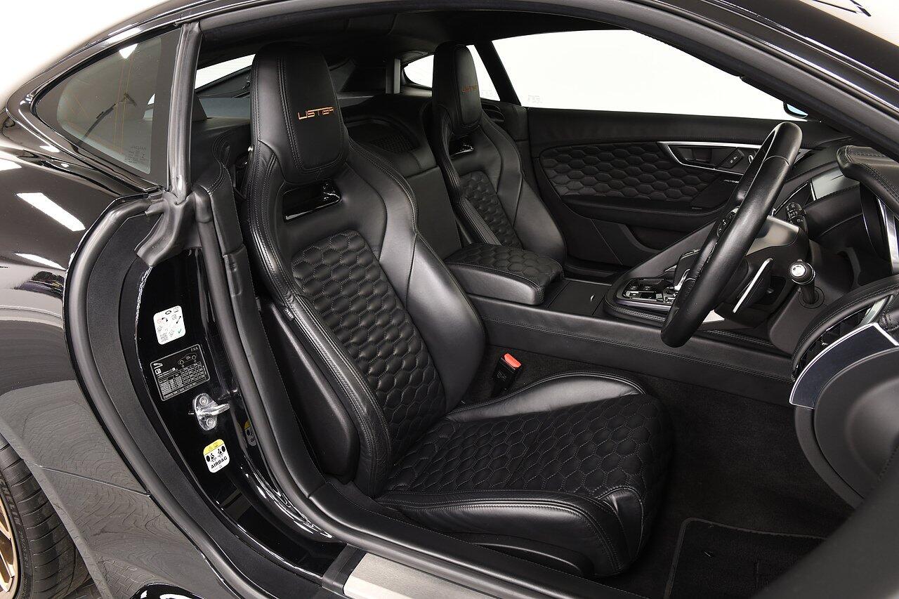 Jaguar F-Type view 7
