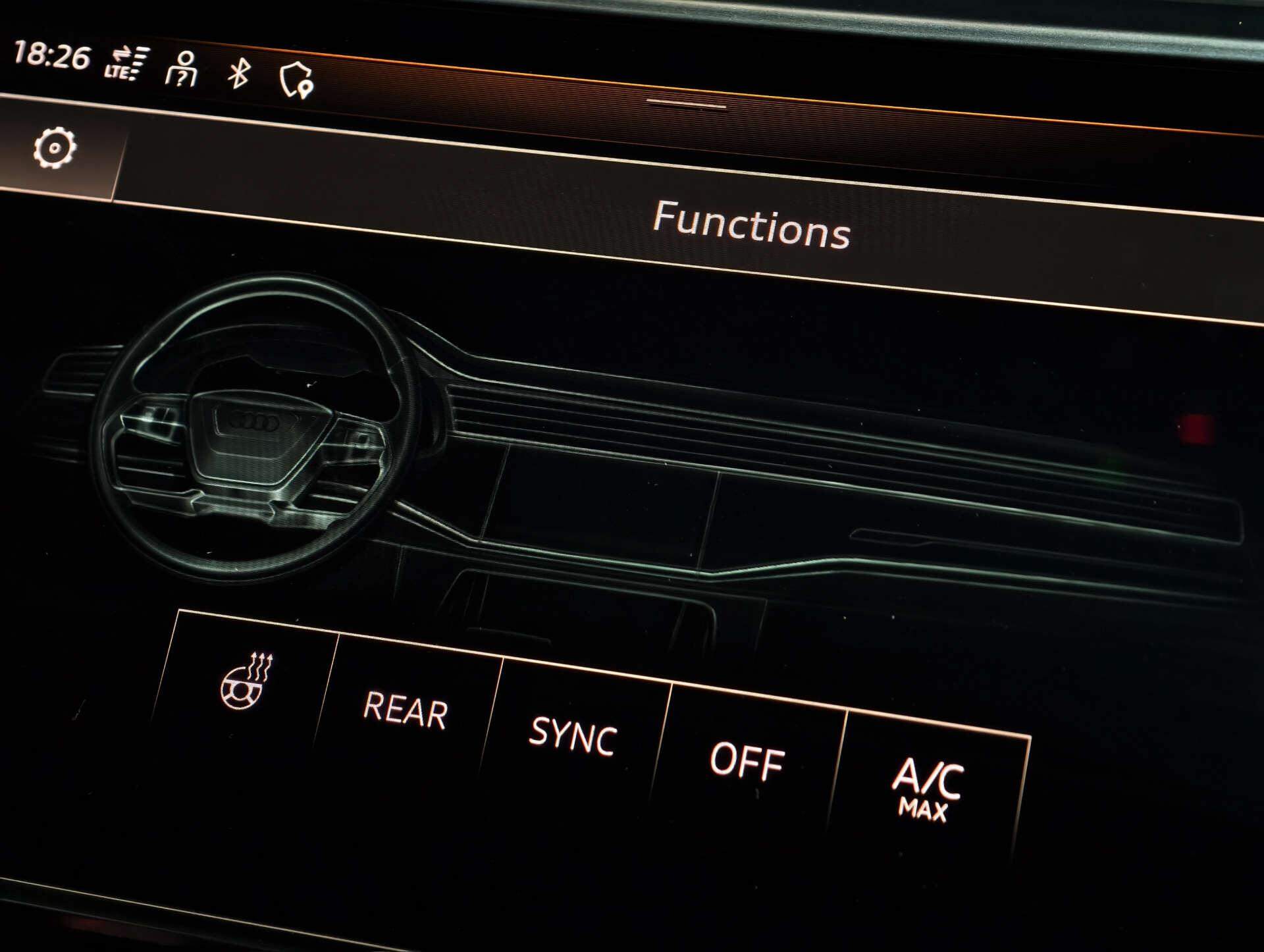 Audi SQ7 view 48