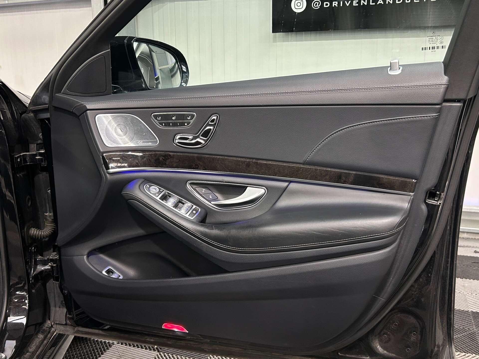 Mercedes-Benz S Class view 16