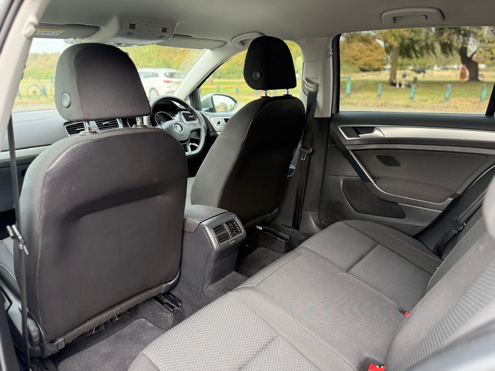 Volkswagen Golf view 39