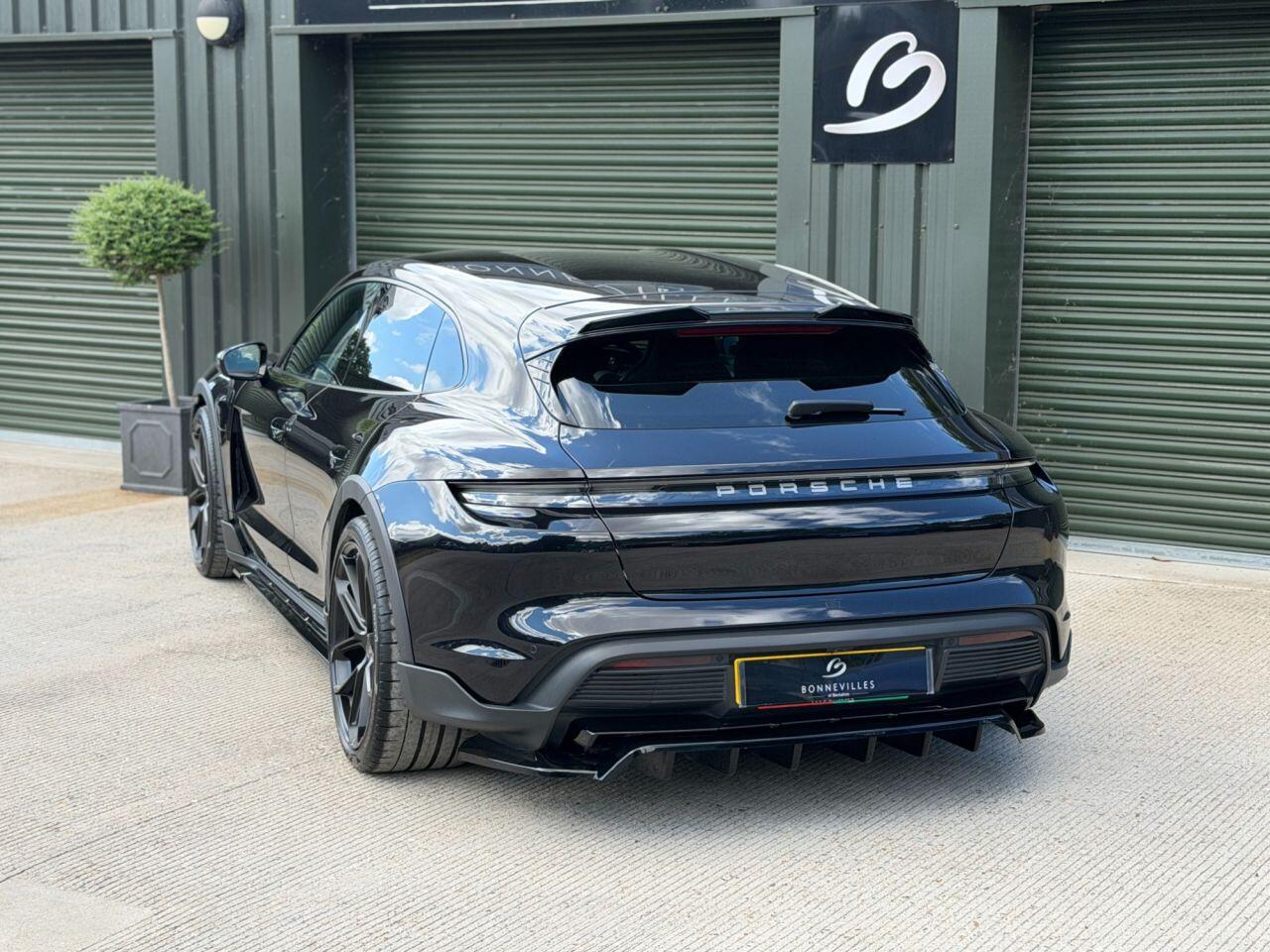 Porsche Taycan view 22