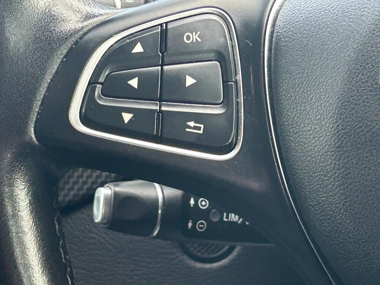 Mercedes-Benz GLA view 26