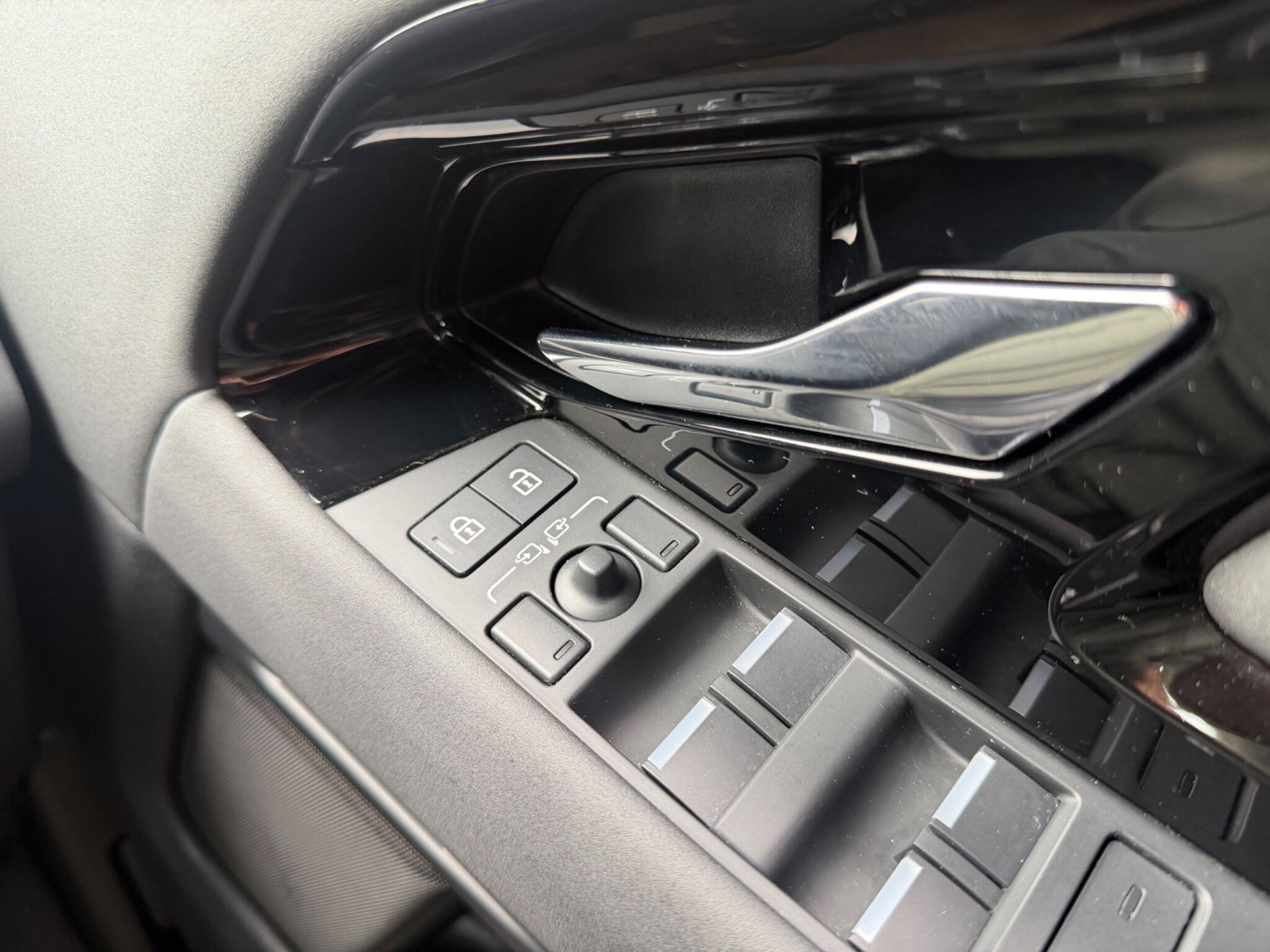 Land Rover Range Rover Evoque view 49