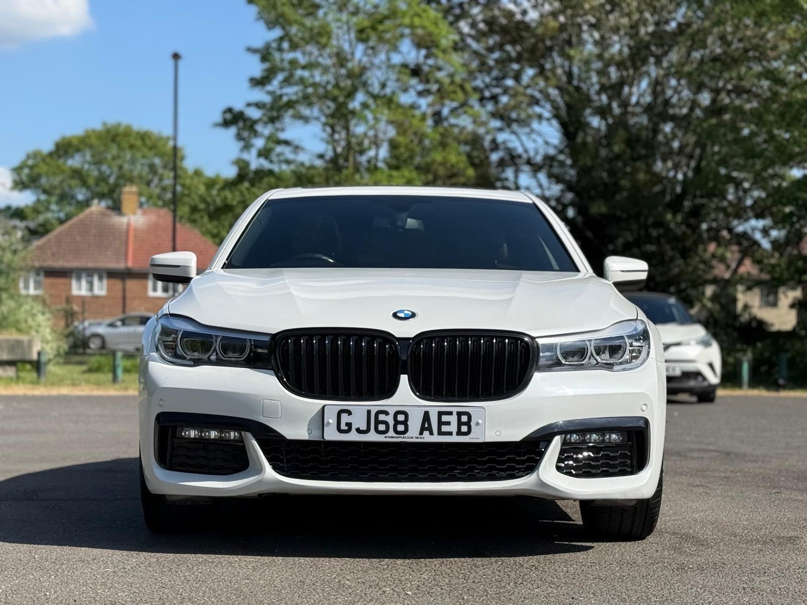 BMW 7 Series view 6