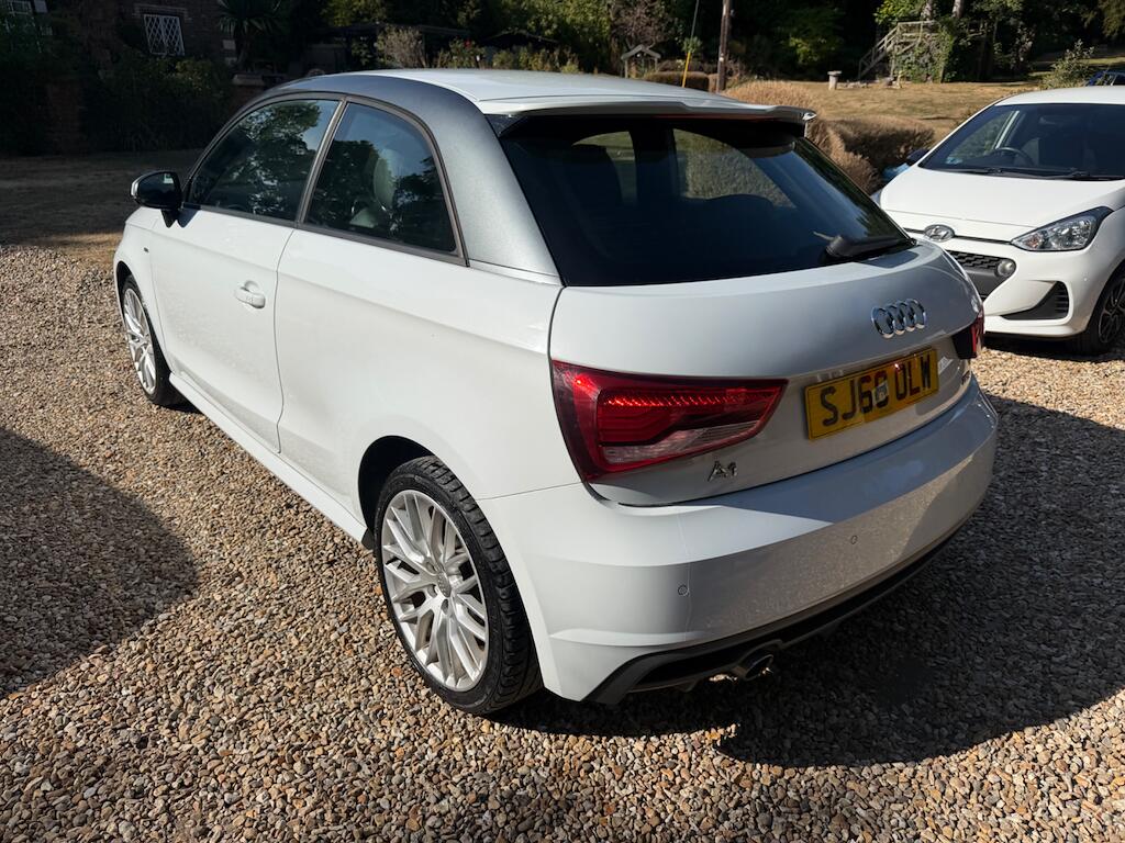 Audi A1 view 2