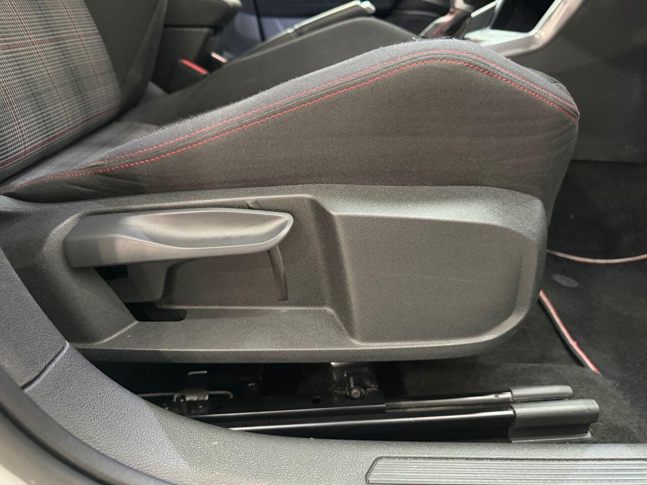 Volkswagen Polo view 23