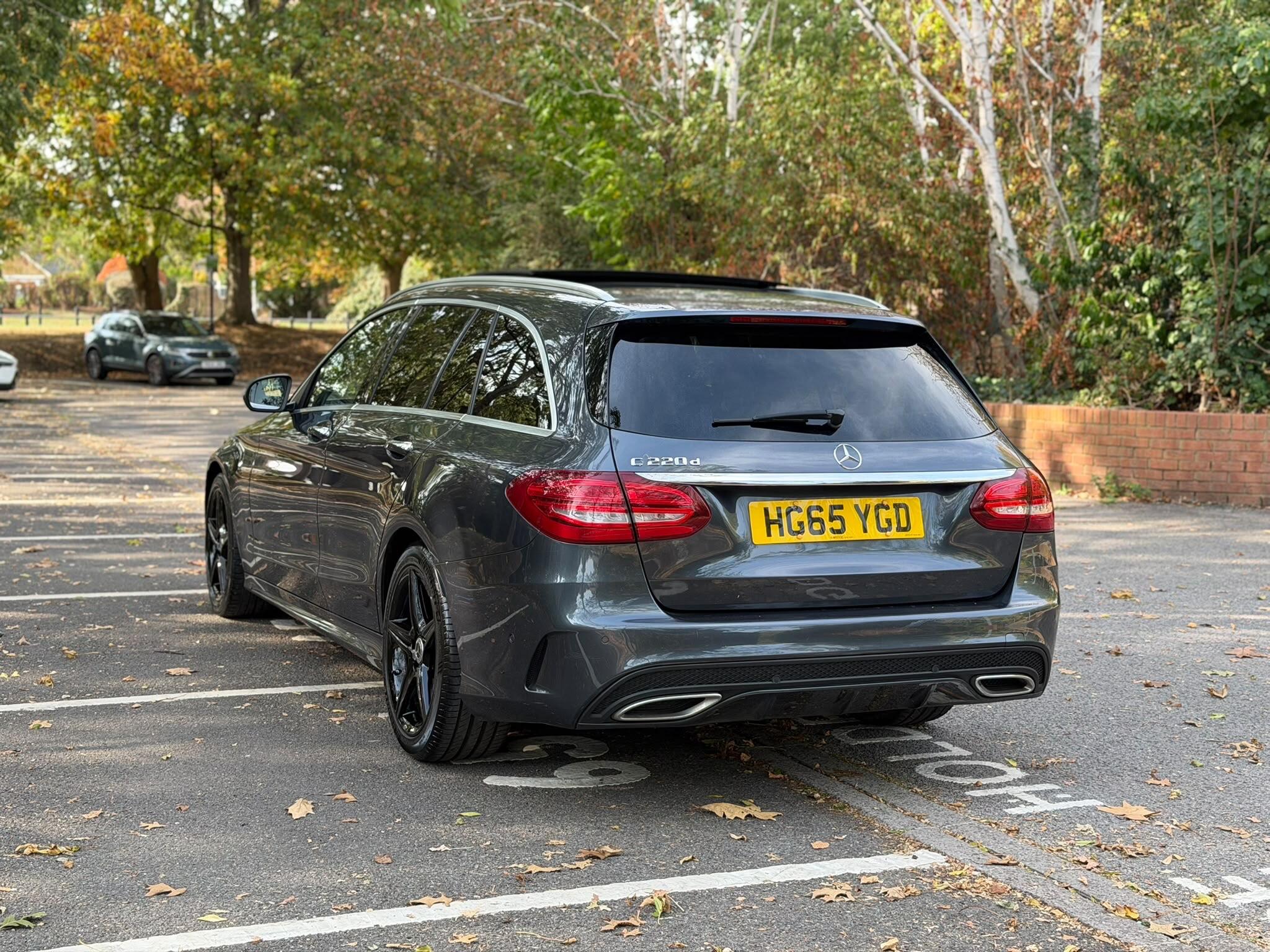 Mercedes-Benz C-Class view 5