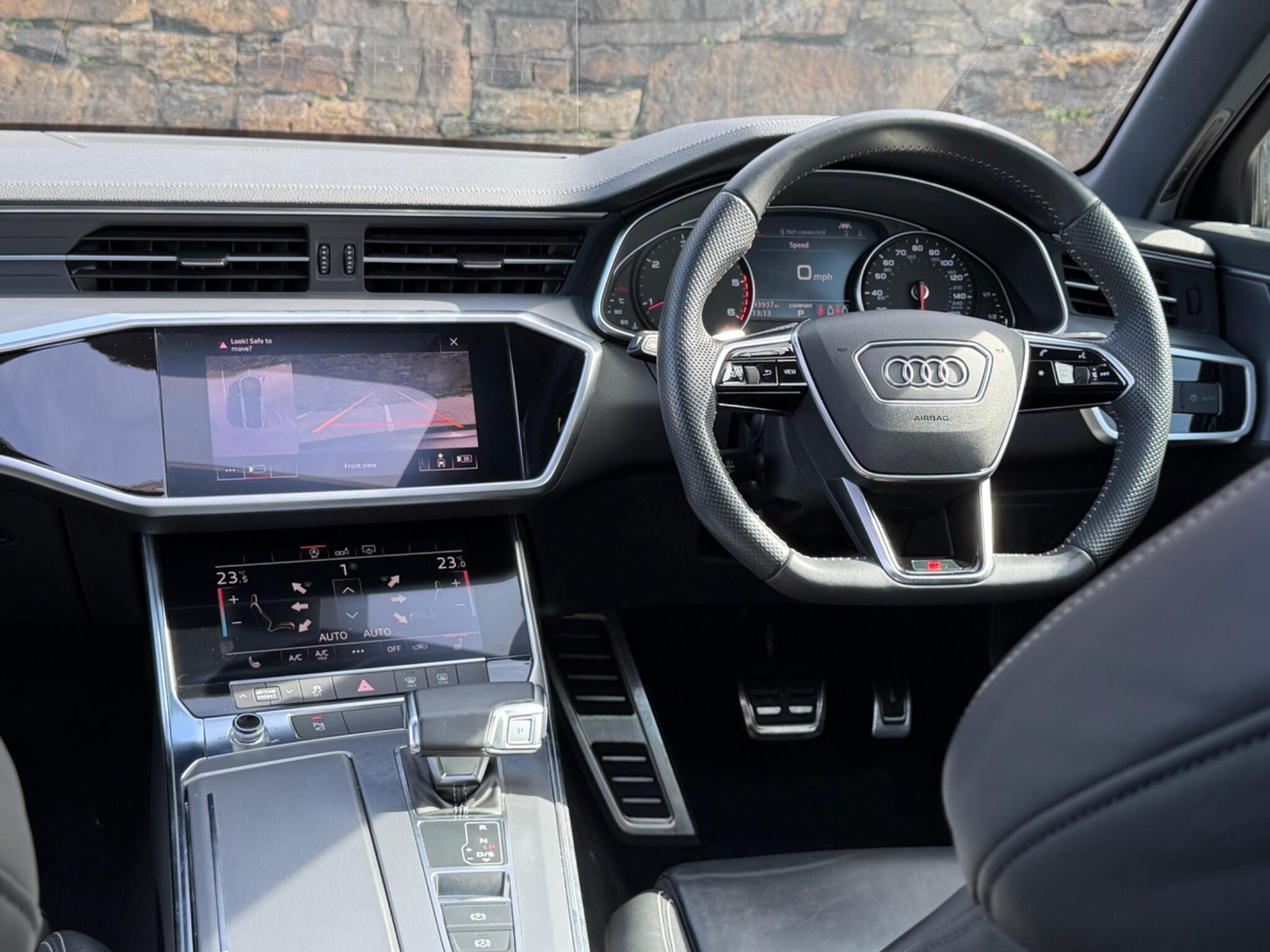 Audi A6 view 27