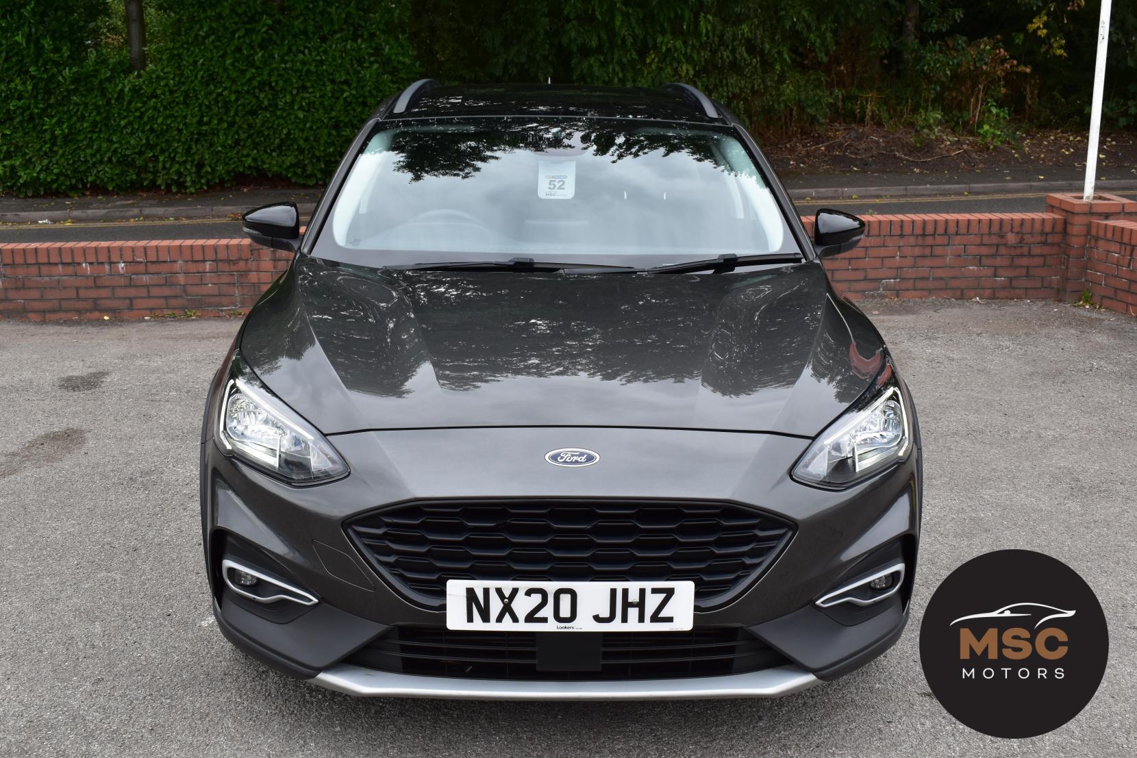 Ford Focus view 3