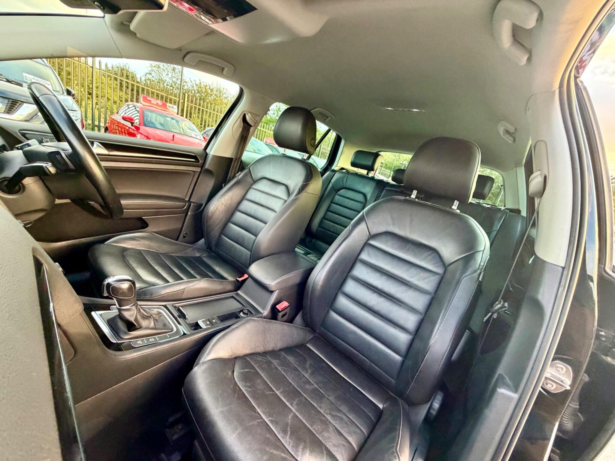 Volkswagen Golf view 61