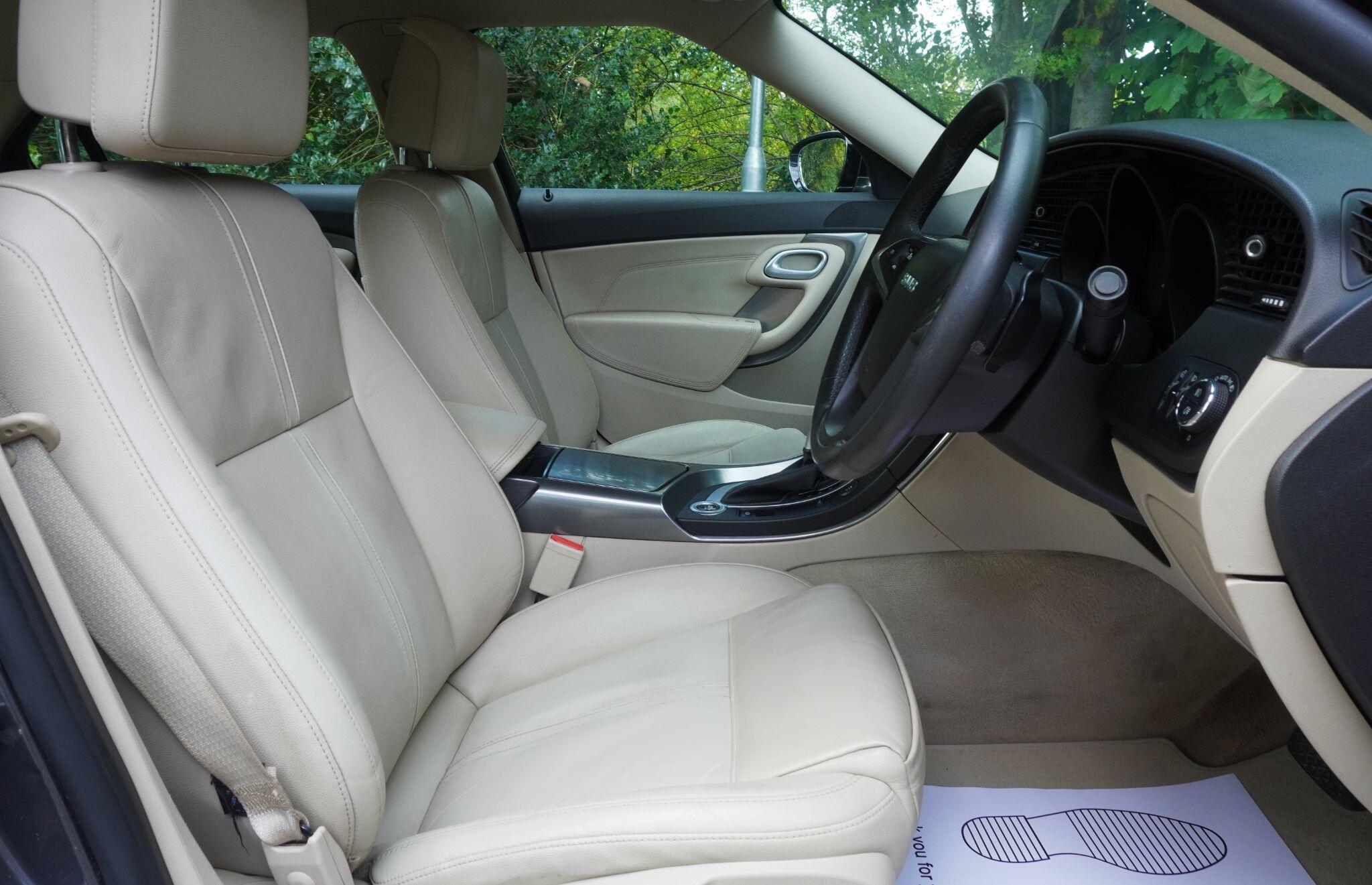 Saab 9-5 view 14