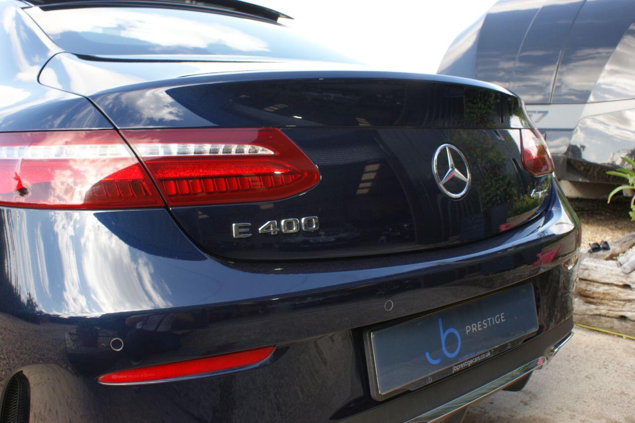 Mercedes-Benz E Class view 14