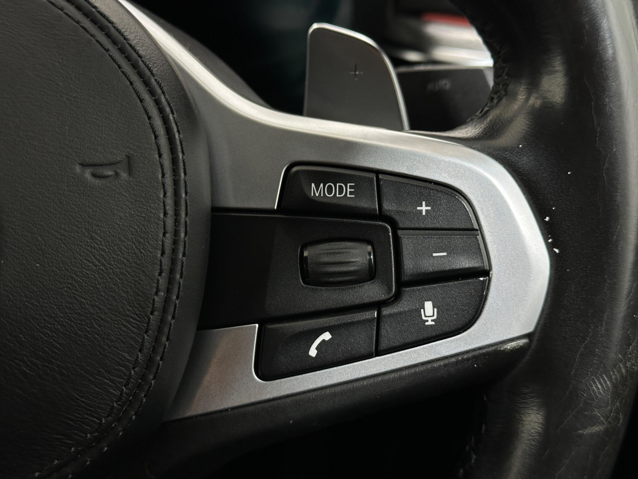 BMW 5 Series view 16