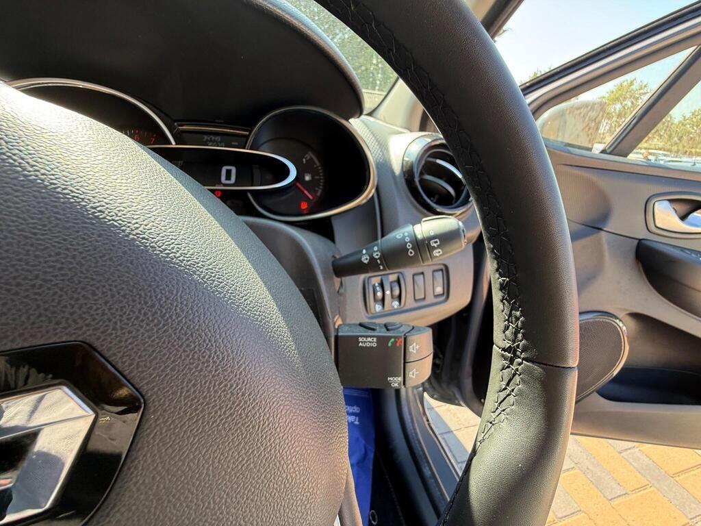 Renault Clio view 32