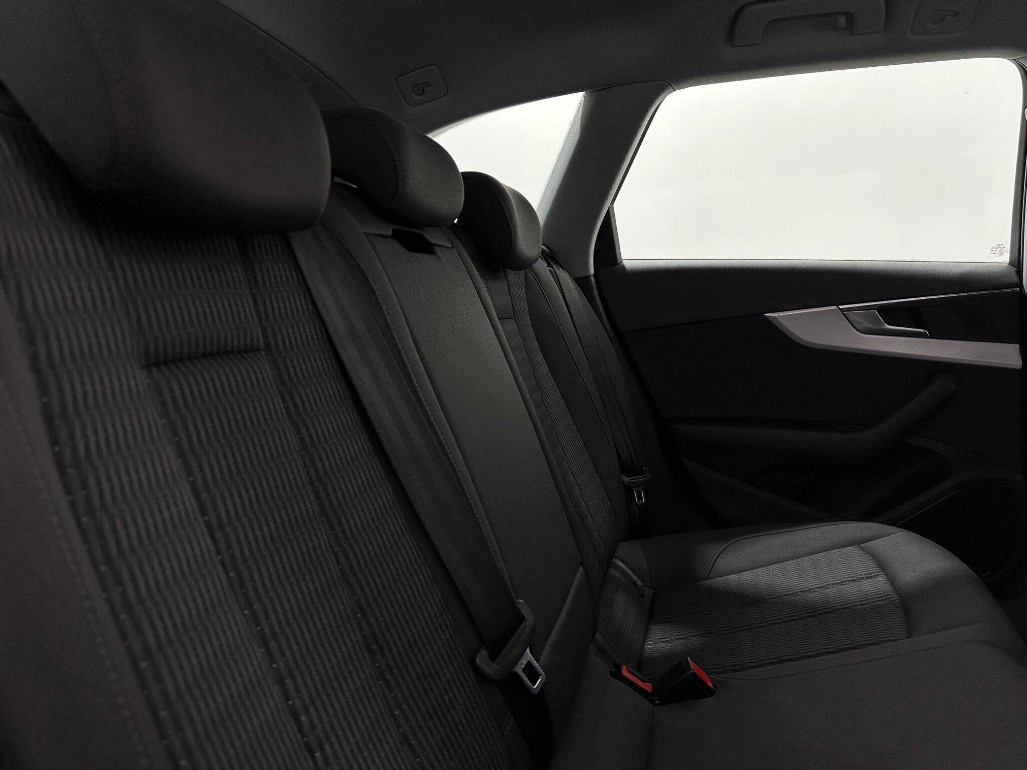 Audi A4 view 41
