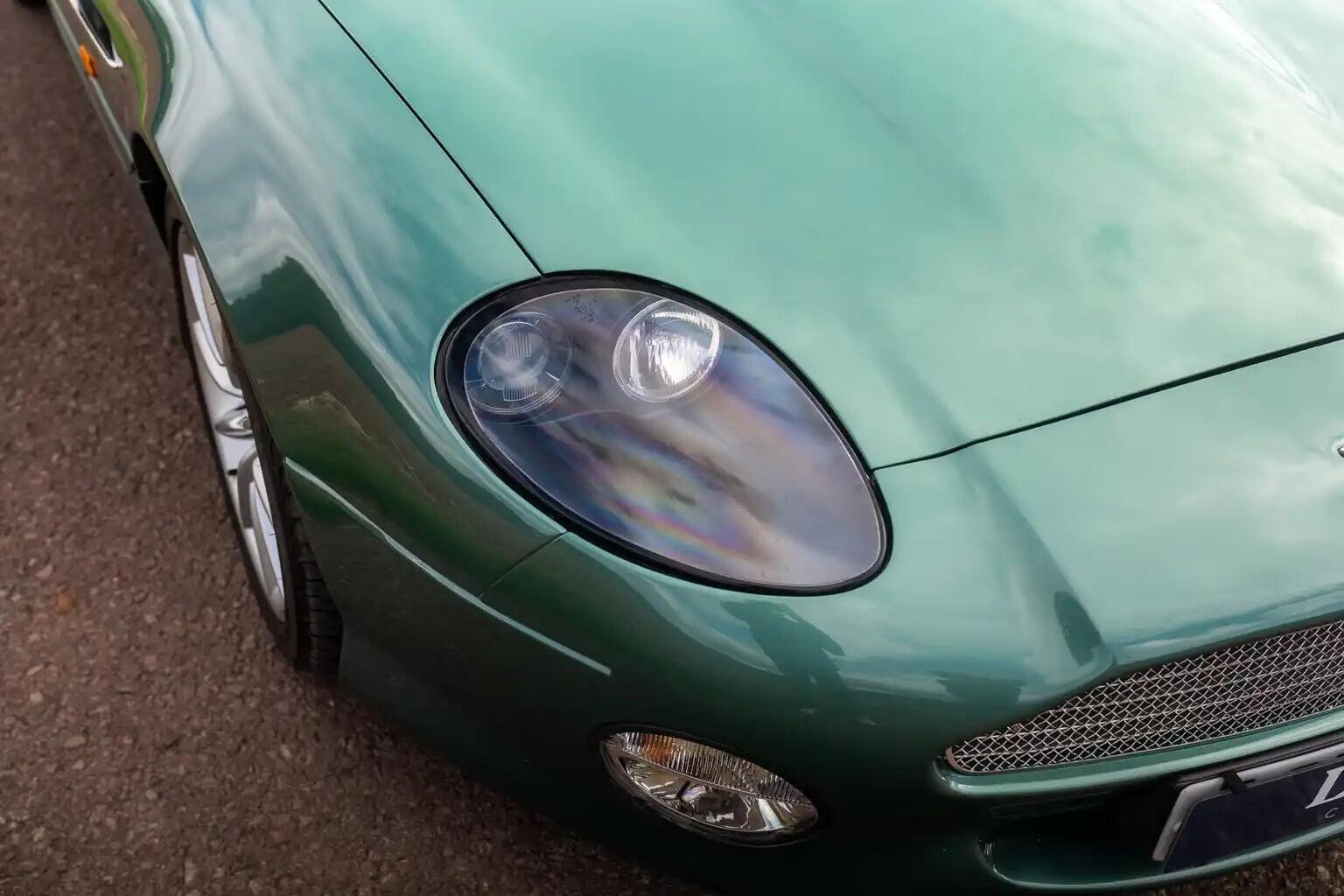 Aston Martin DB7 view 9