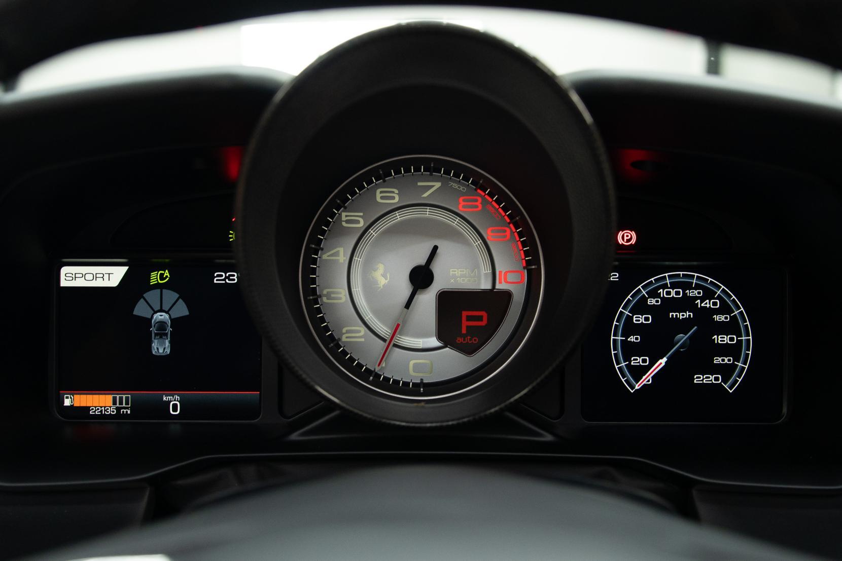 Ferrari F8 Spider view 15