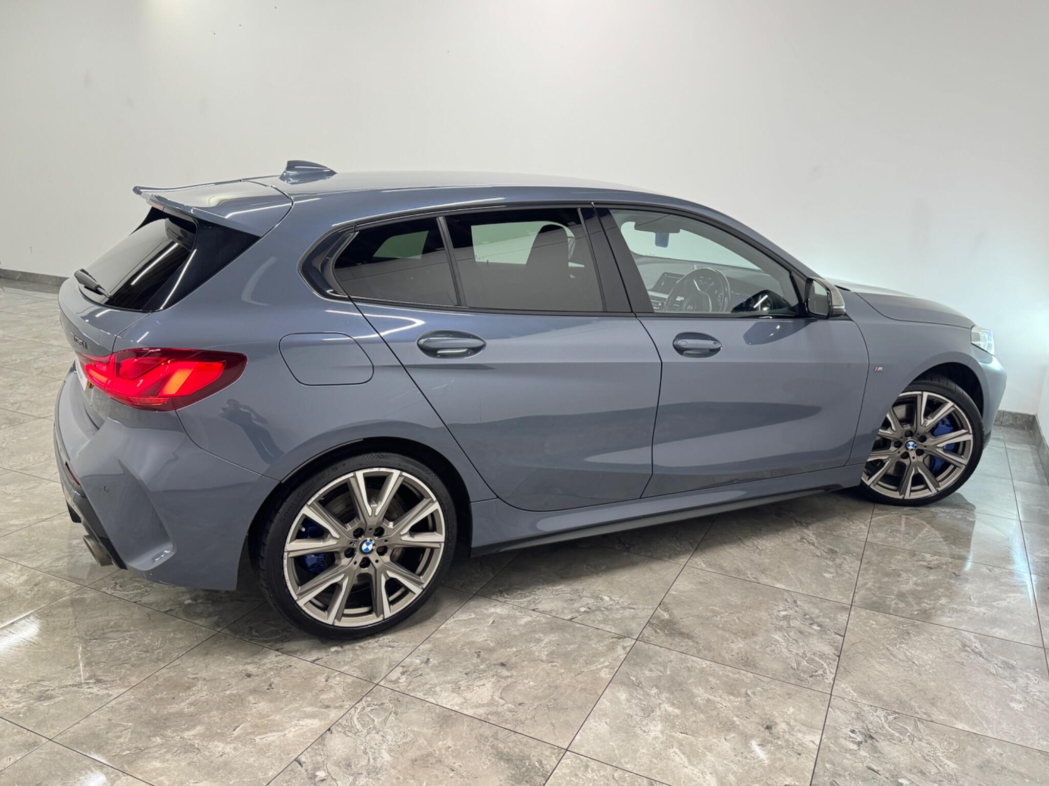 BMW 1 Series view 8