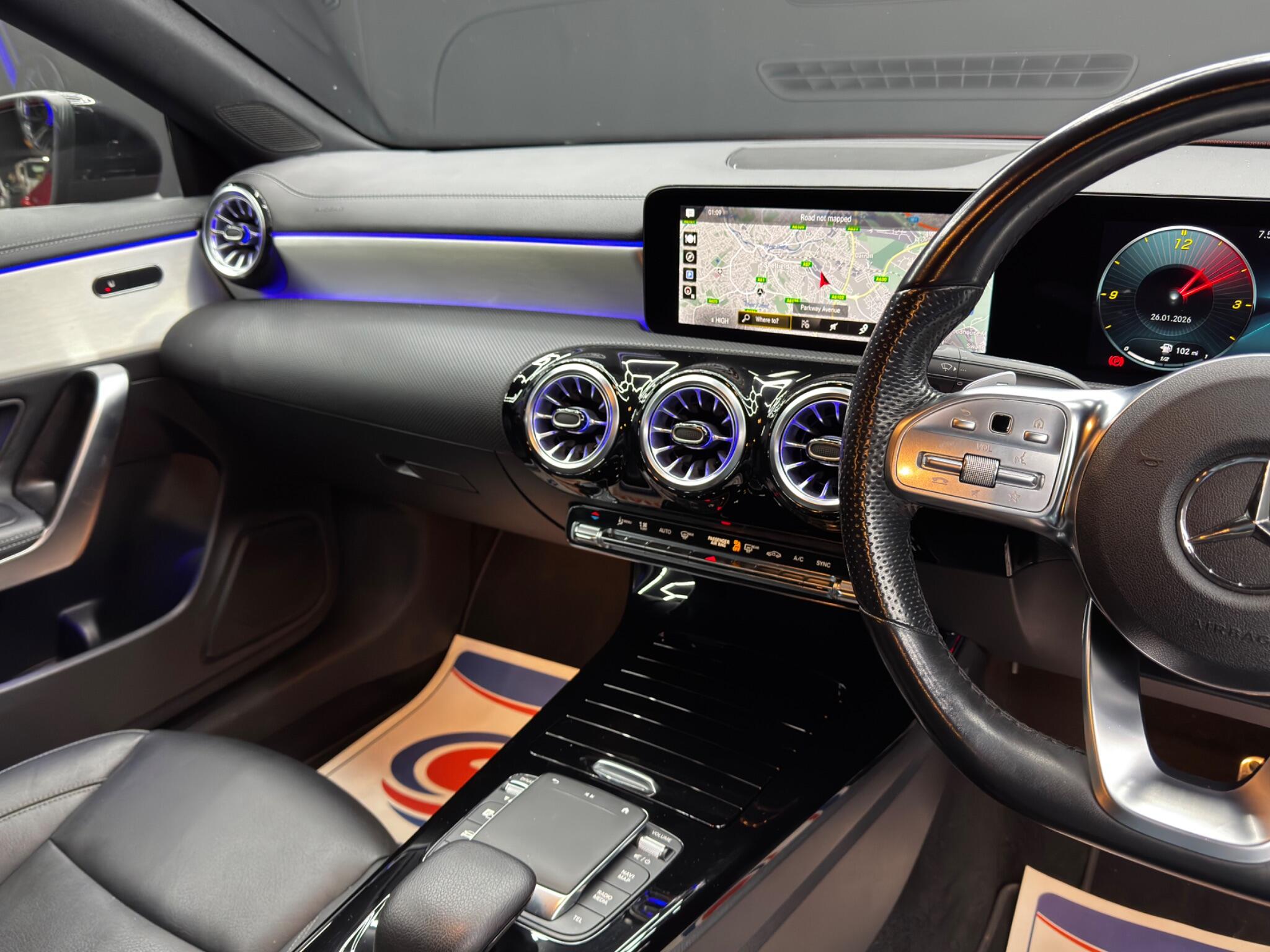 Mercedes-Benz Cla view 24