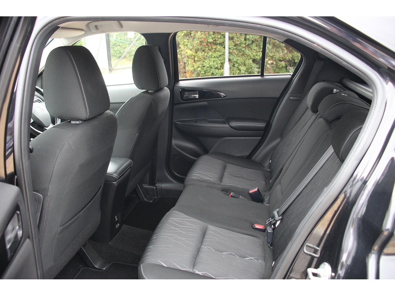 Mitsubishi Eclipse Cross view 19