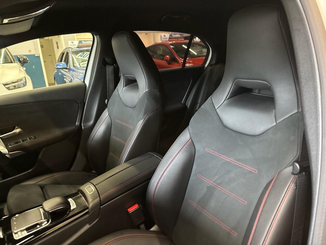 Mercedes-Benz A-Class view 26