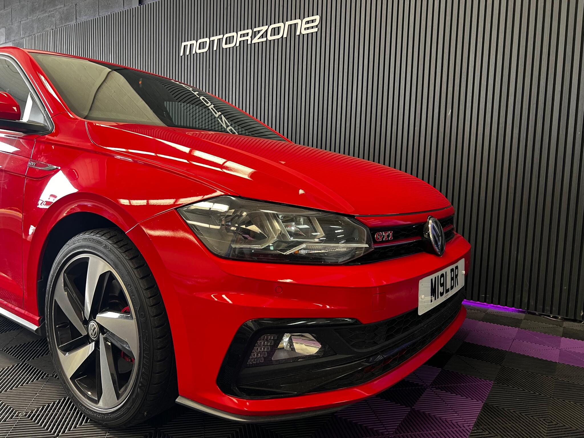 Volkswagen Polo view 9