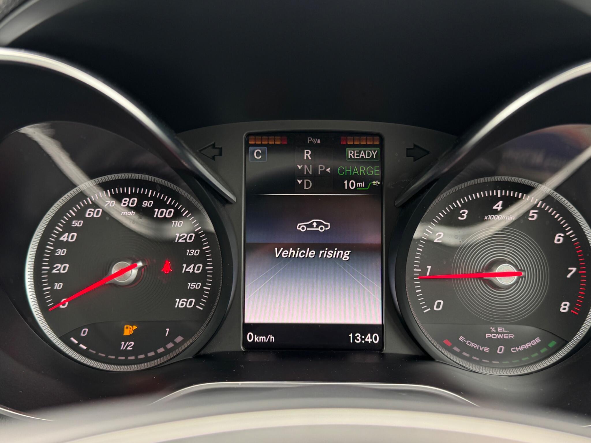 Mercedes-Benz C-Class view 34
