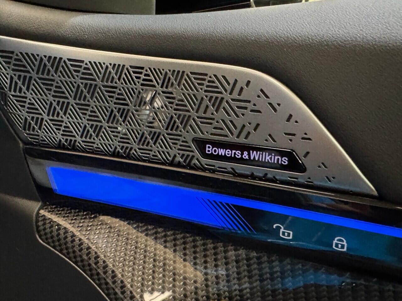 BMW M5 view 12