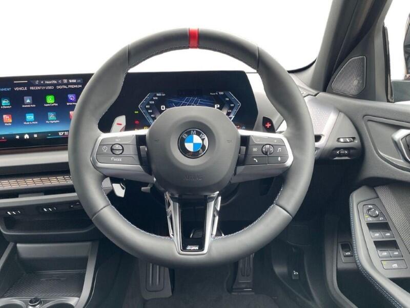 BMW 1 Series view 5