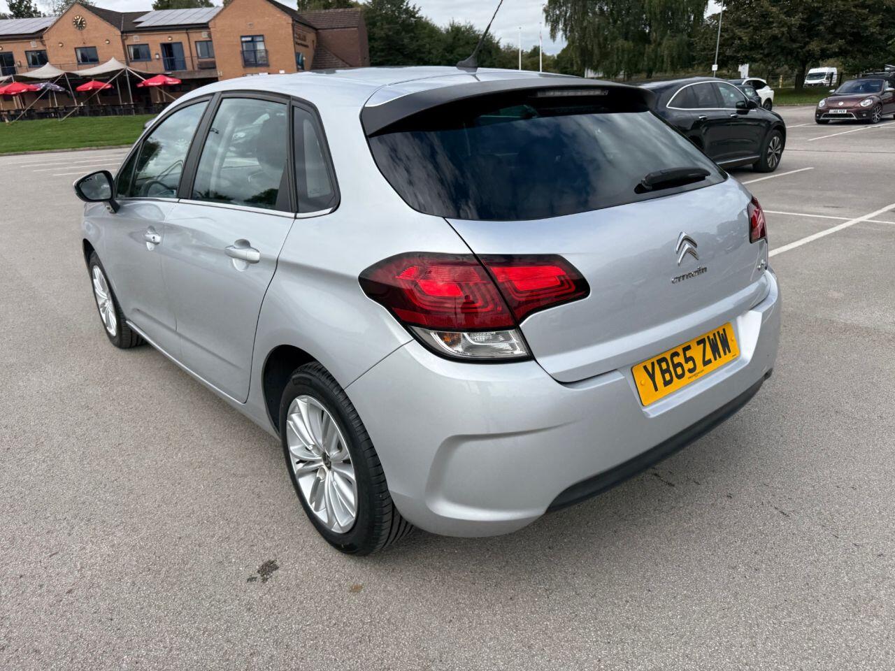 Citroen C4 view 17
