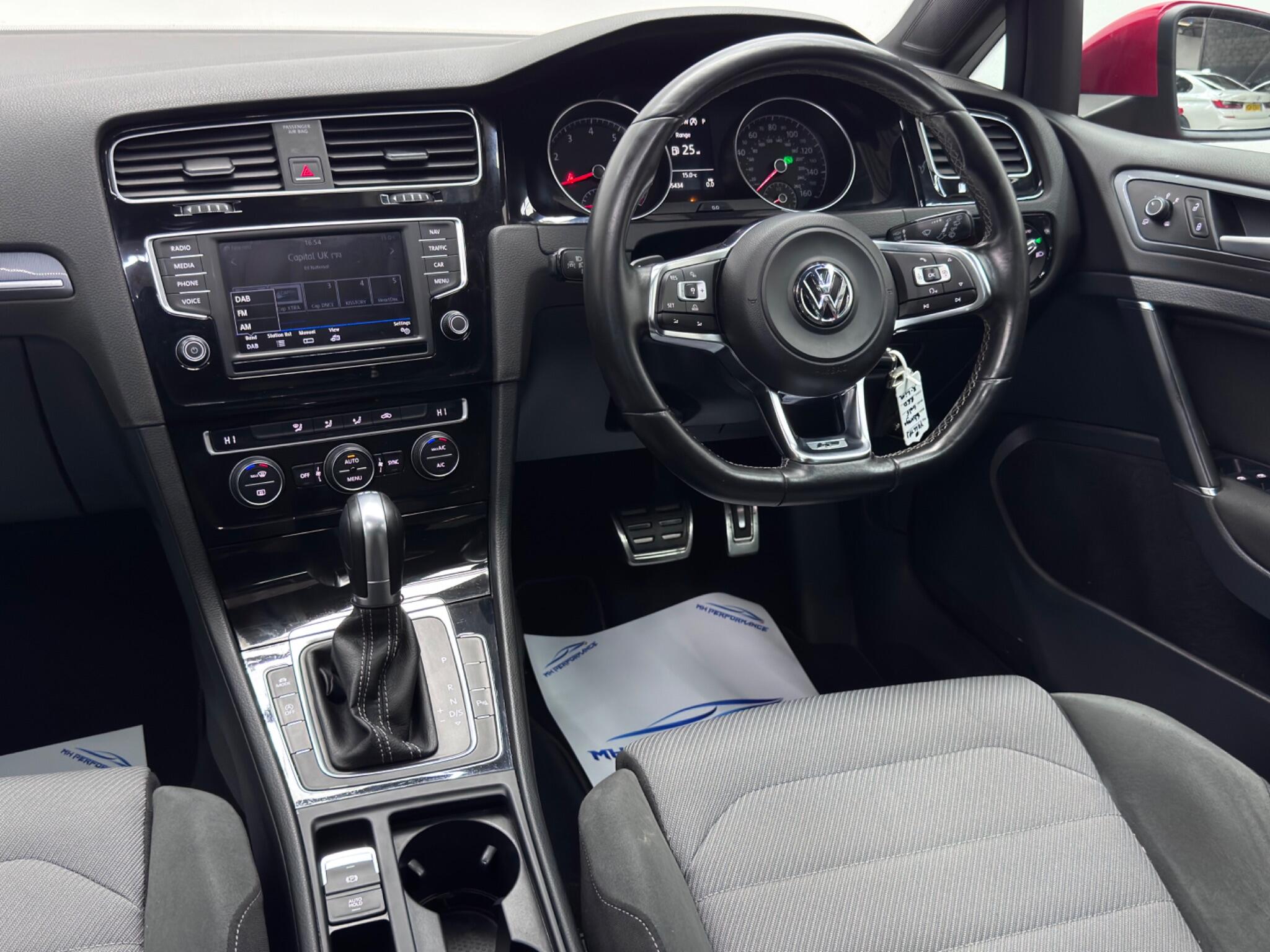Volkswagen Golf view 13