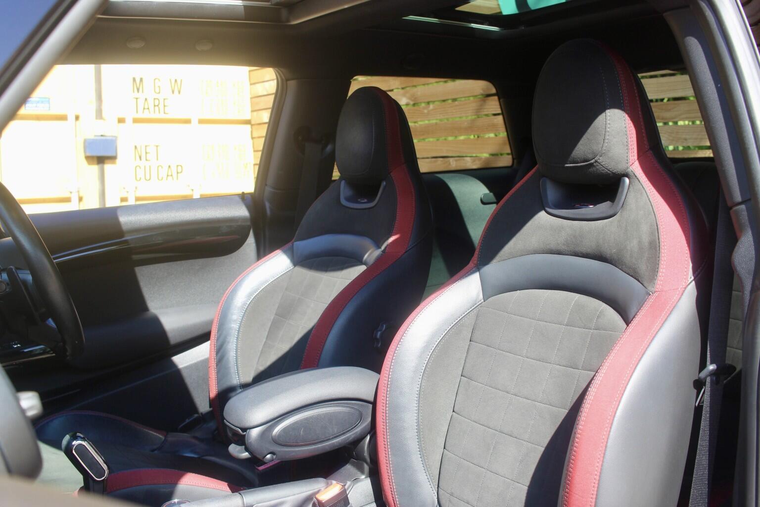 Mini Hatch view 12