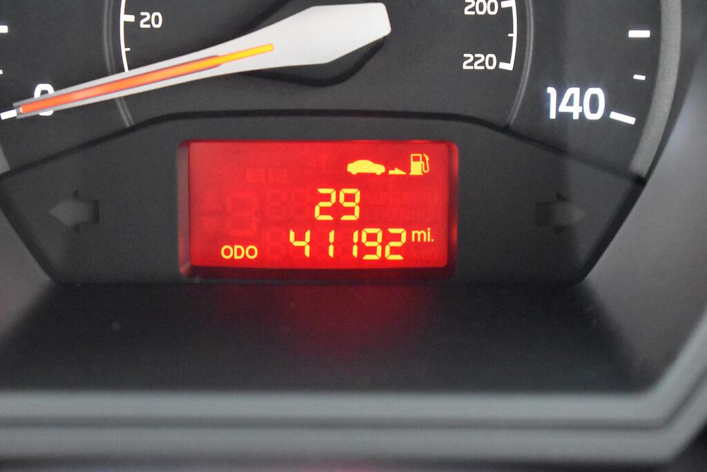 Kia Rio view 11