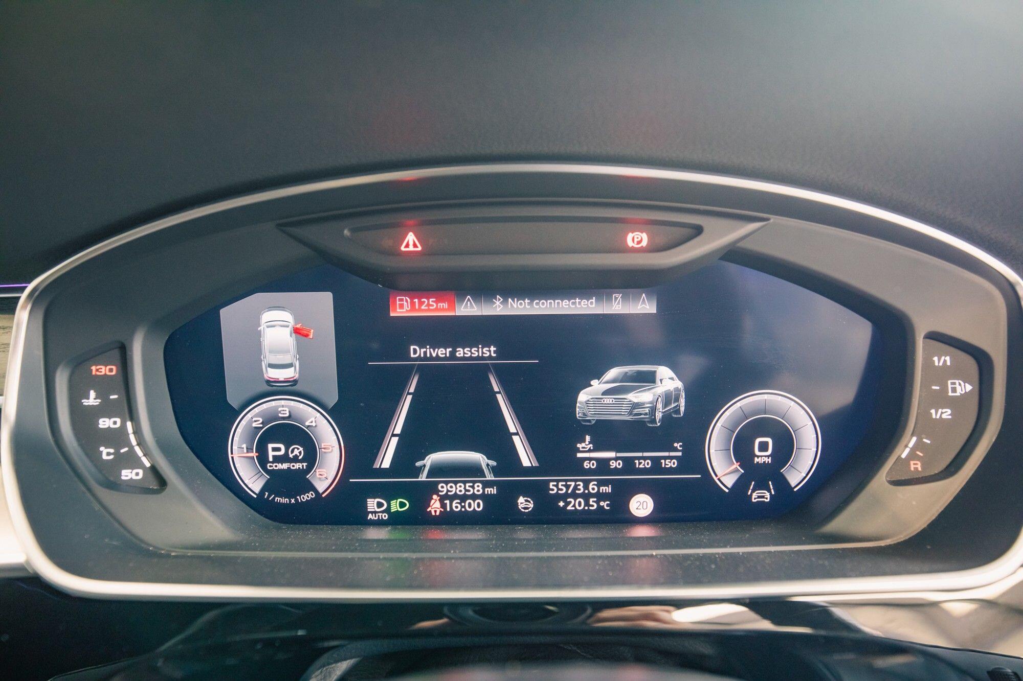Audi A8 view 20