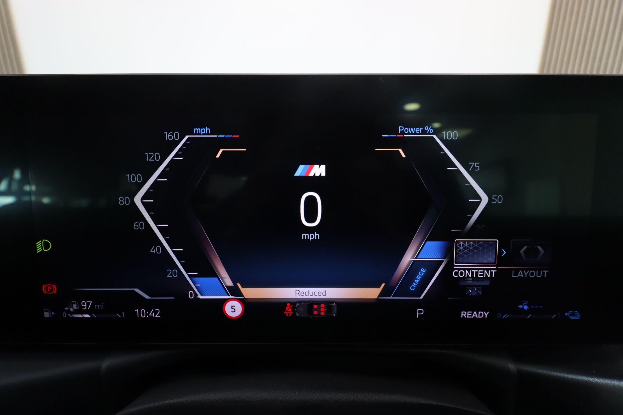 BMW 3 Series view 35
