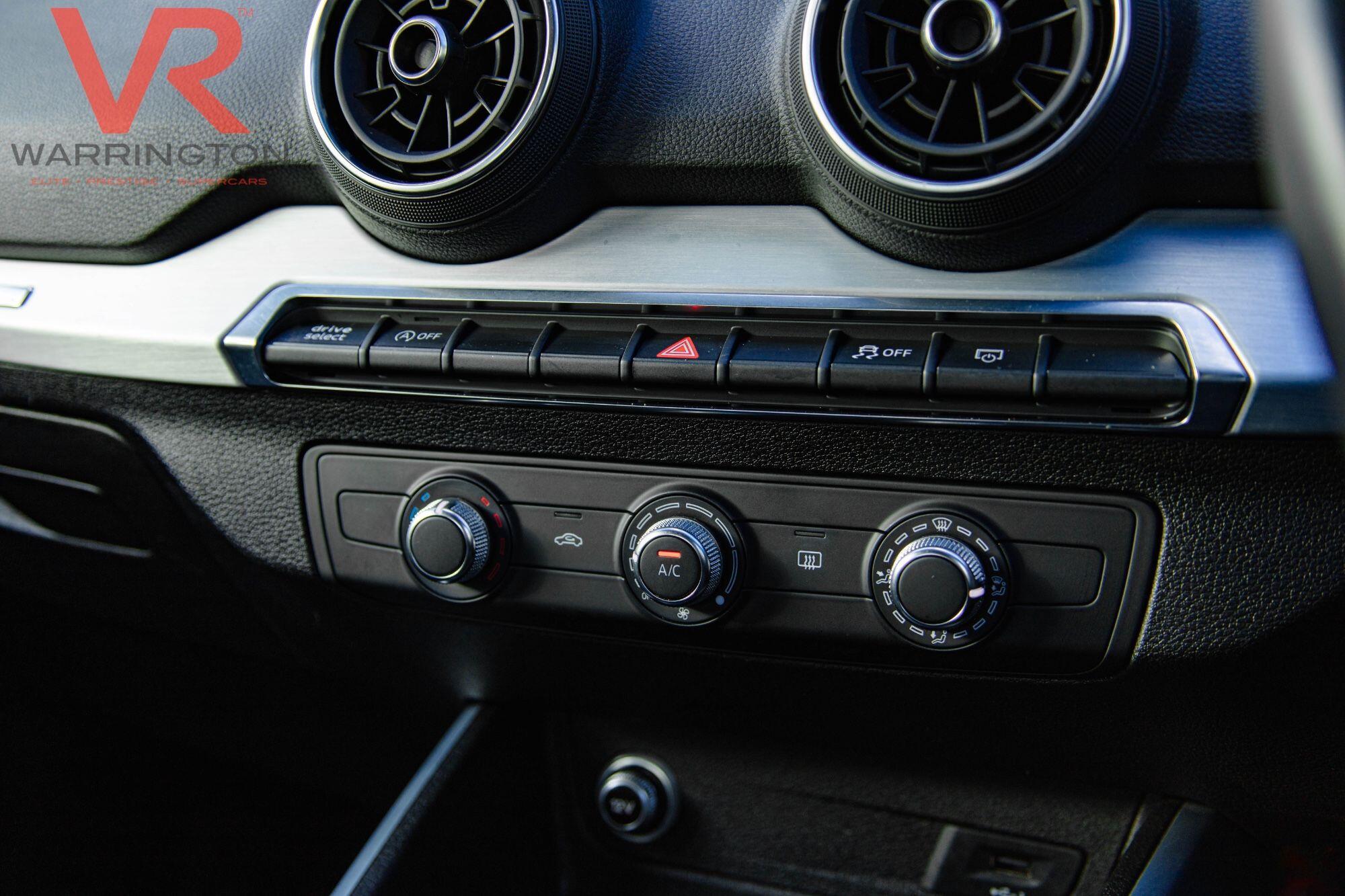Audi Q2 view 21