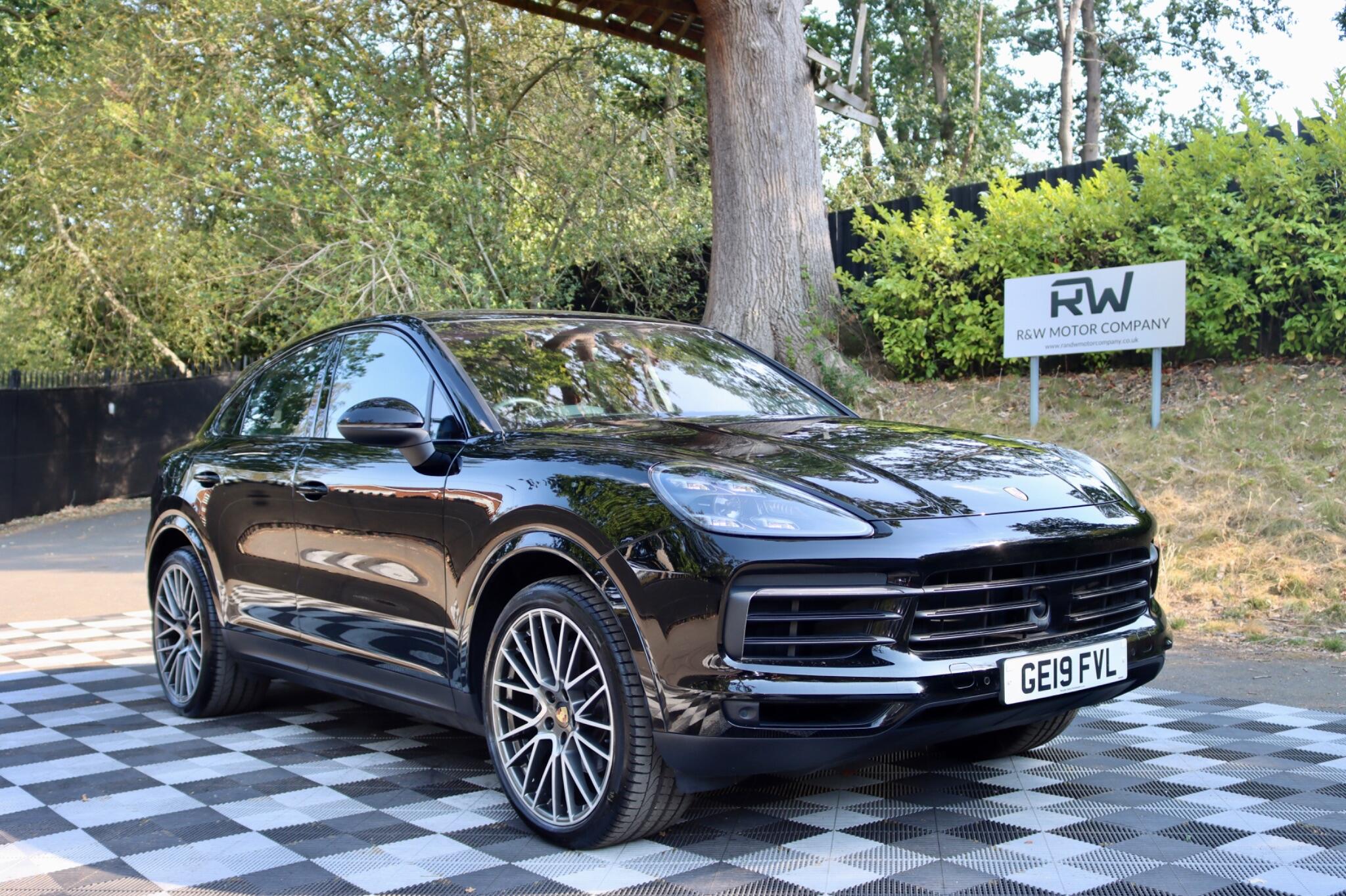 Porsche Cayenne view 27