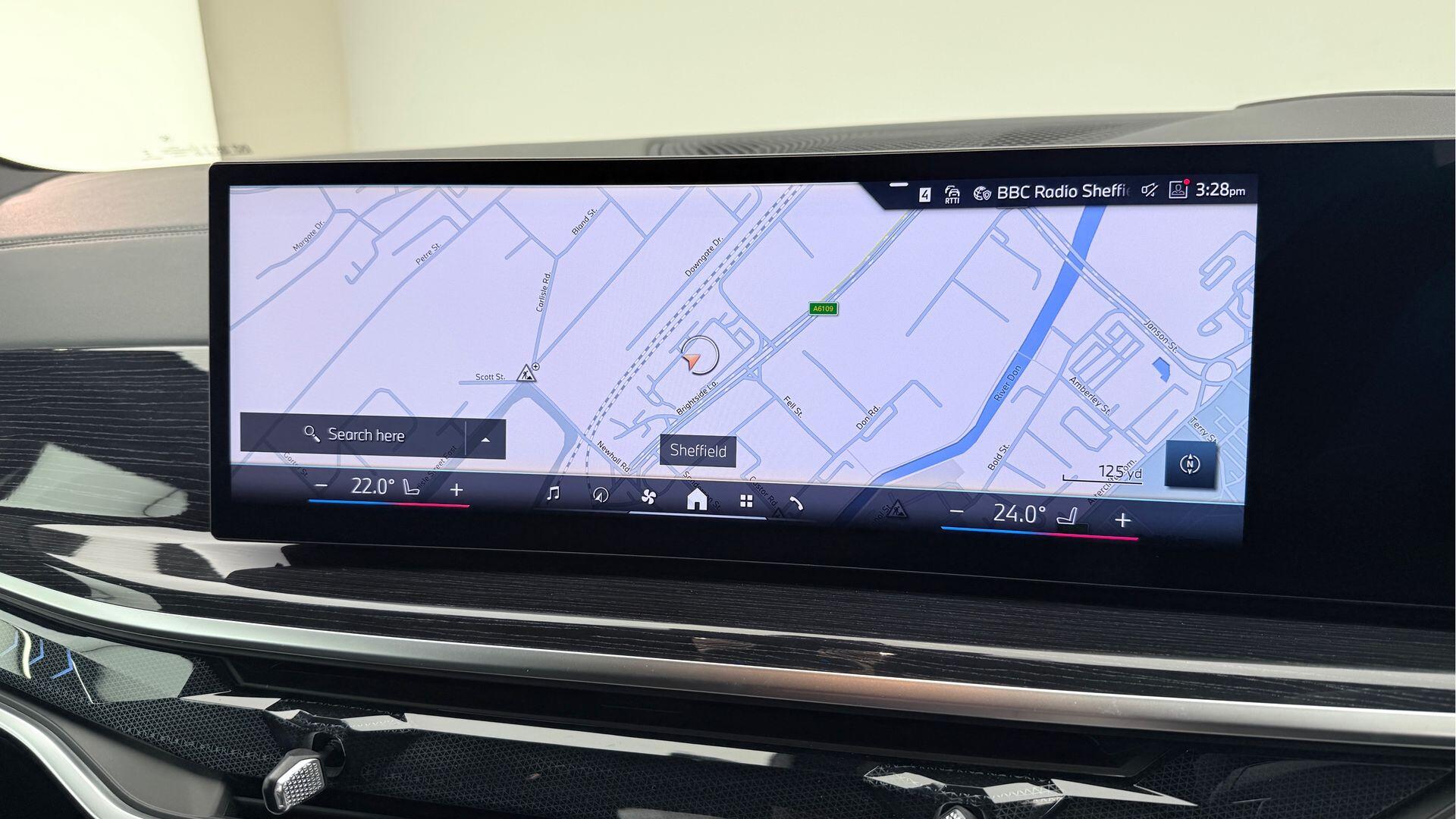 BMW X5 view 24