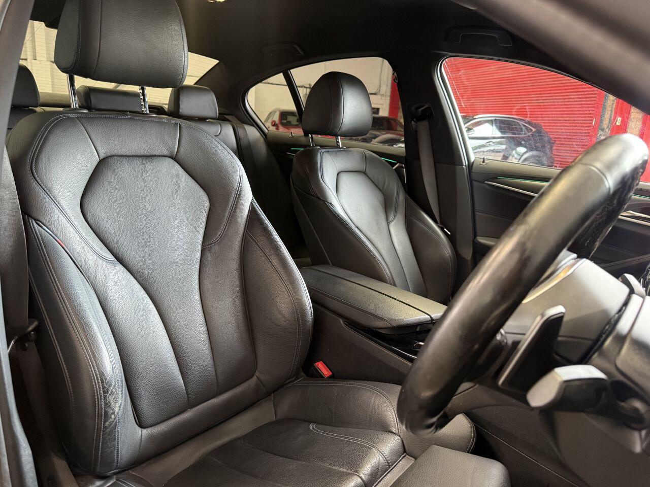 BMW 5 Series view 31