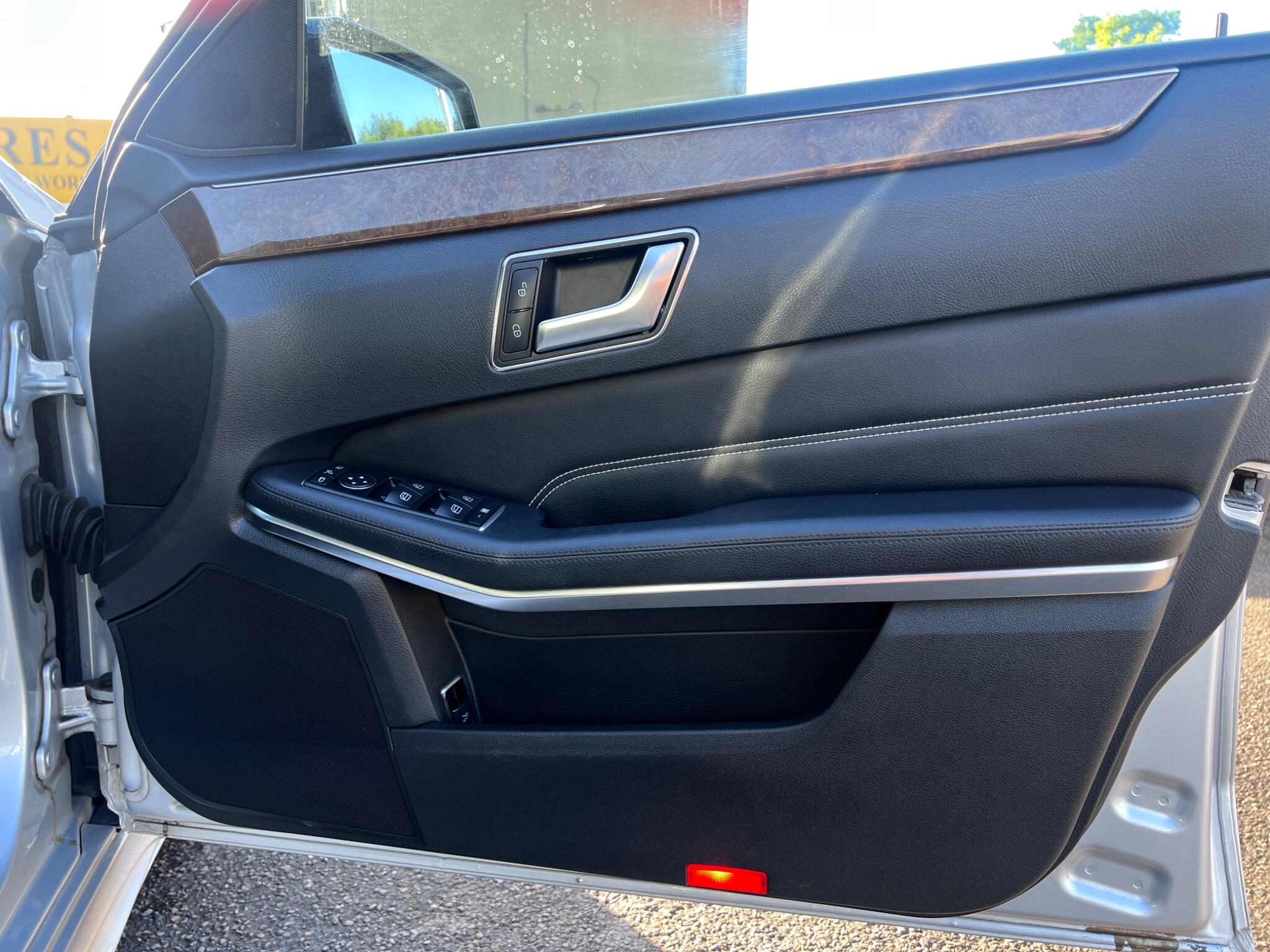 Mercedes-Benz E Class view 16