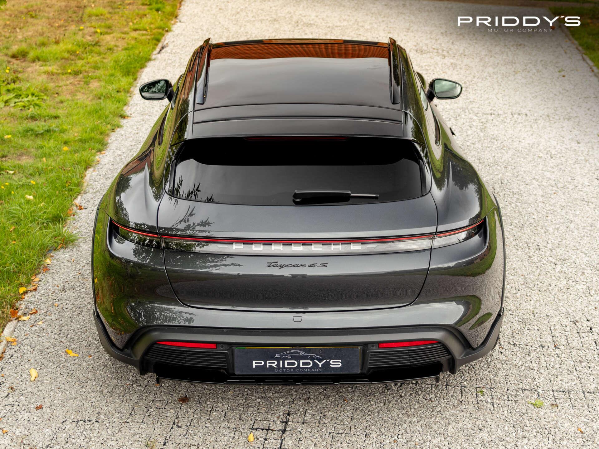 Porsche Taycan view 71