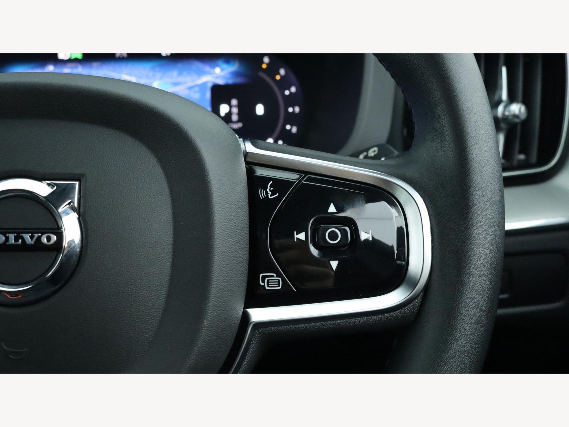 Volvo XC60 view 23