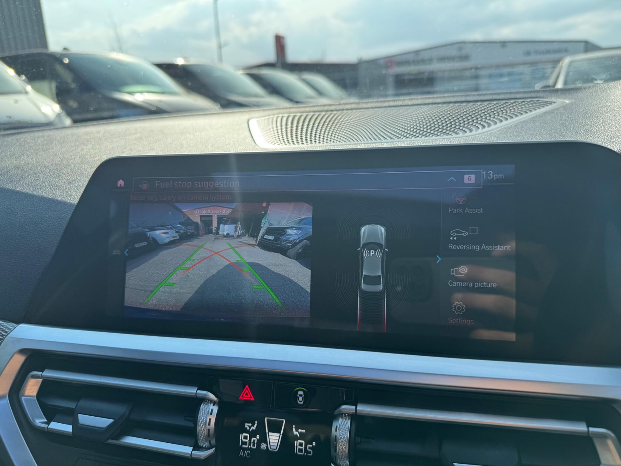BMW 3 Series view 49