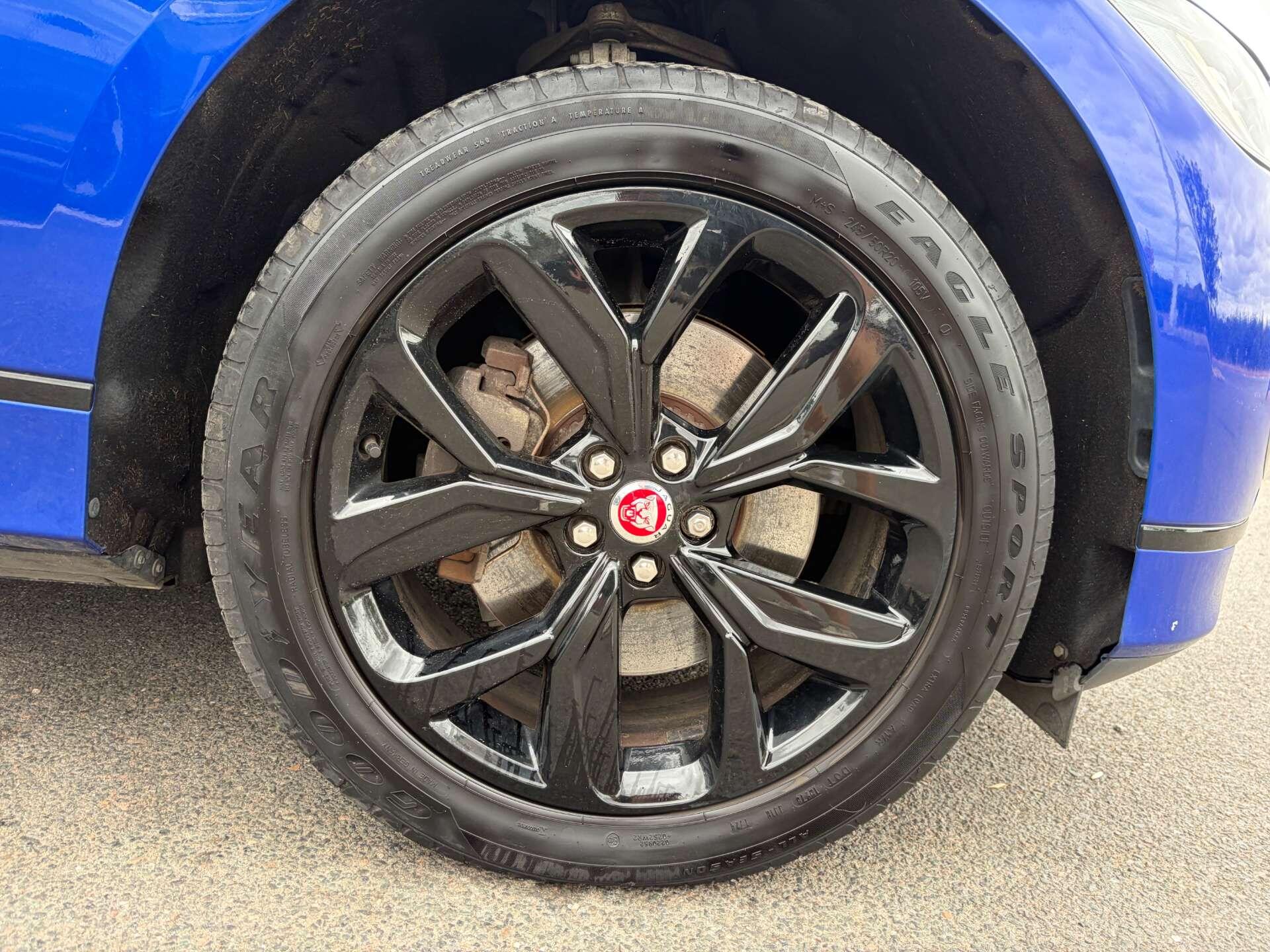 Jaguar I-Pace view 11