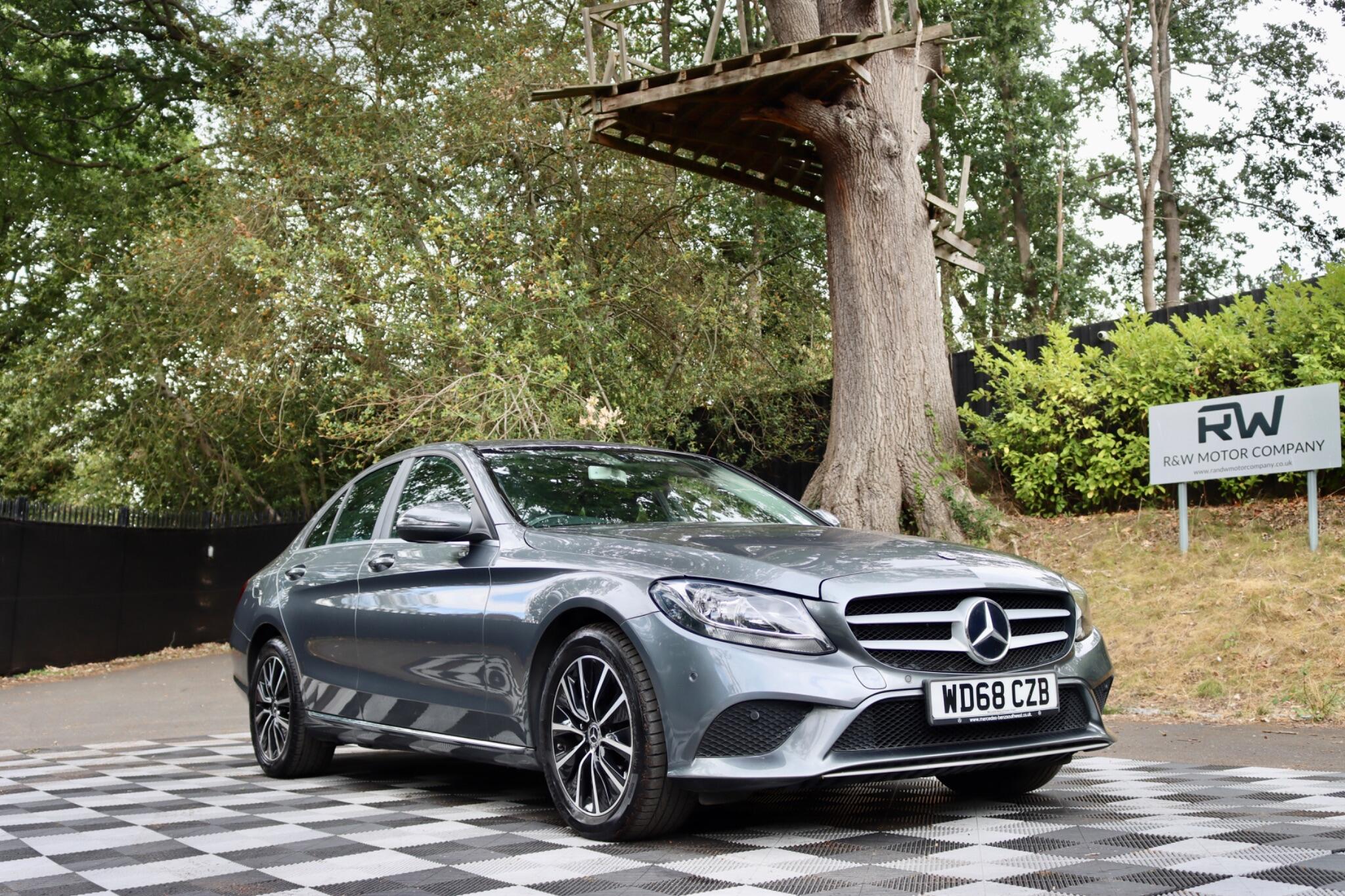 Mercedes-Benz C Class view 11