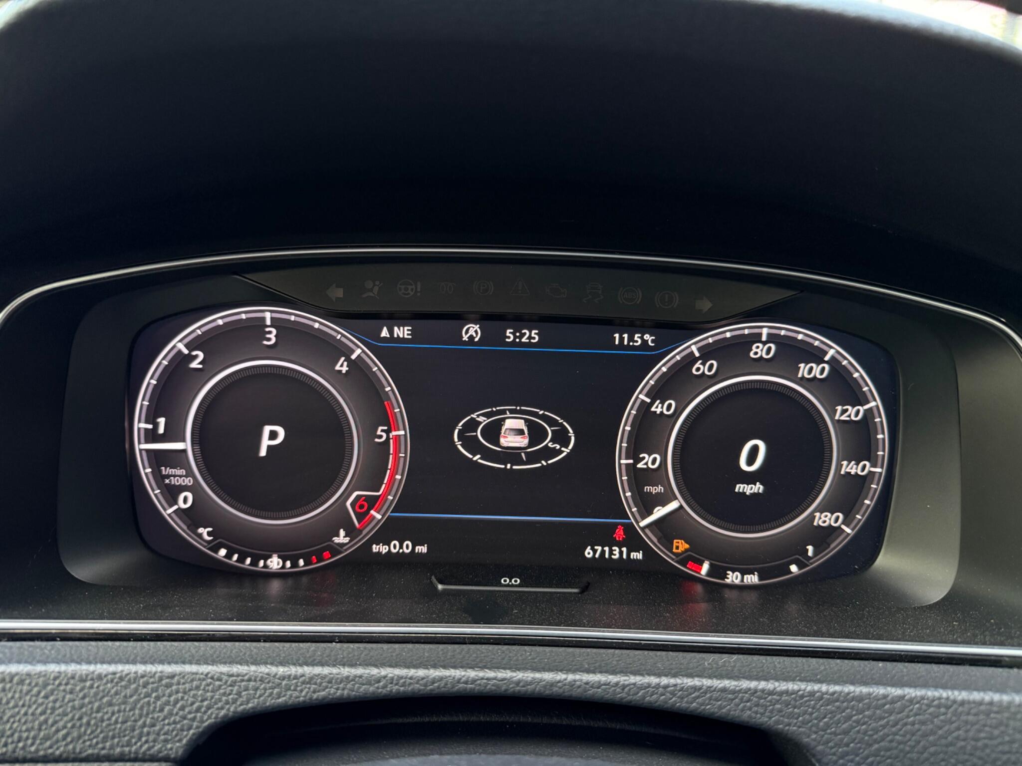 Volkswagen Golf view 36