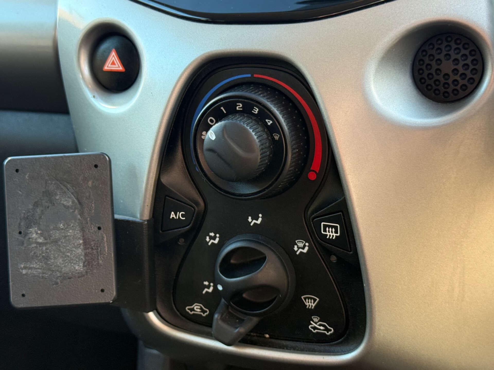 Peugeot 108 view 54