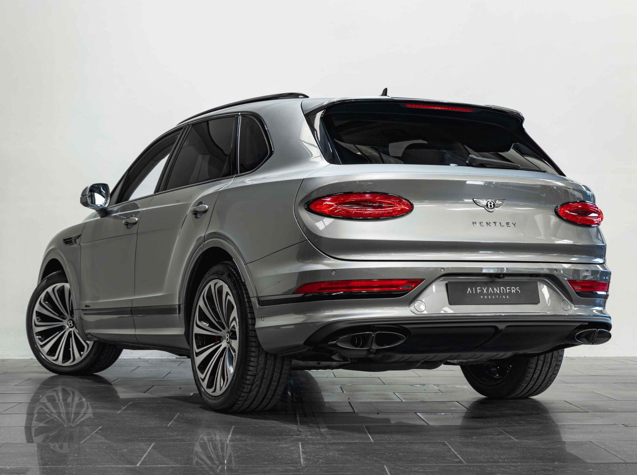 Bentley Bentayga view 9